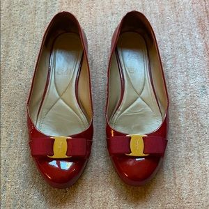 Salvatore Ferragamo varina red flats s8.5